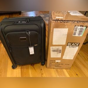 Tumi Alpha 3 Carry On - BRAND NEW